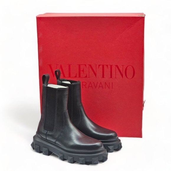 Valentino Trackstud Leather Boots in Black Rockstud EU 37 / US 7 - Picture 1 of 6